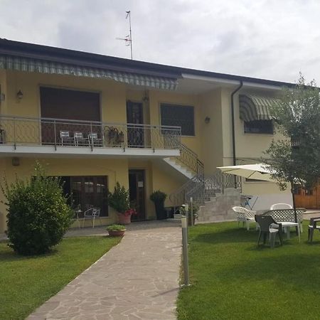 Appartamento Il Melograno Песк'єра-дель-Гарда Екстер'єр фото