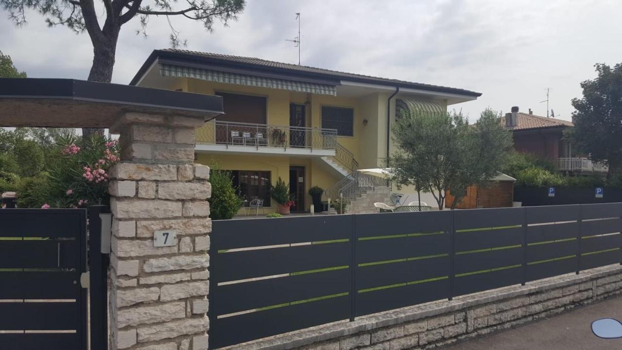 Appartamento Il Melograno Песк'єра-дель-Гарда Екстер'єр фото